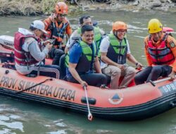 Zakiyuddin Harahap Ikut Aksi Bersih Sungai Deli
