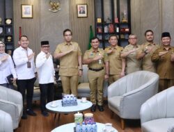 Kesiapan Pemberangkatan Haji 2026: Rico Waas Dorong Peningkatan Layanan bagi Jemaah Haji Medan