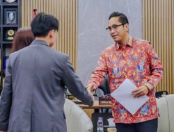 Dukung “Spirit Run 5K”, Rico Waas Ajak Mahasiswa PKL di Pemko Medan