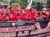 Pujakesuma Minta Toni Aji Dibebaskan, Ada Kompol (P) Trila Murni di Aksi Demo Pagar Pengadilan Digoyang Jalan Diblokir