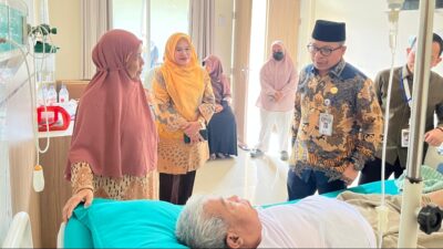 Besuk Jemaah Calon Haji Jawa Tengah, Zulkifli Sitorus: Ini Bagian Komitmen Beri Pelayanan Terbaik Tamu Allah