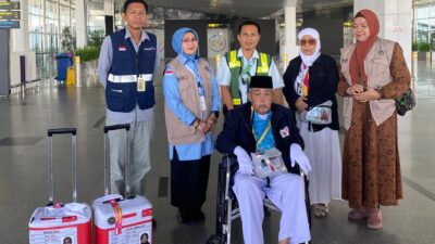 Dirjen Pelayanan Haji dan Umroh Ian Heriawan Pastikan Jemaah Haji SUB 16 Aman Terbang ke Madinah