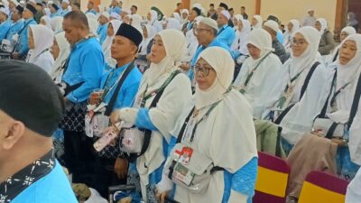 Kloter 10 Siap Terbang ke Madinah Al-Munawwarah, Kakan Kemenhaj H Zulkifli: Jemaah Kloter 10 Paling Tertib