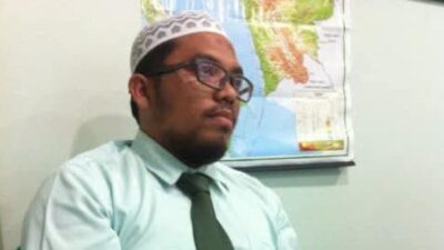 Galih Sebut Sholat Tak Perlu Baca Tahiyyat, Tokoh Agama: Indikasi Penistaan Agama