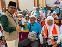 Ketua PPIH Sambut Kepulangan Kloter 09 dan Ajak Jemaah Rawat Nilai Kemabruran Haji