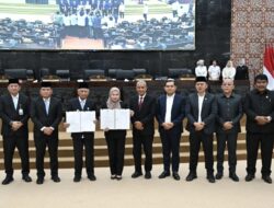 Hari Sumpah Pemuda ke-98, Wagubsu Serahkan Penghargaan kepada Tujuh Organisasi Kepemudaan